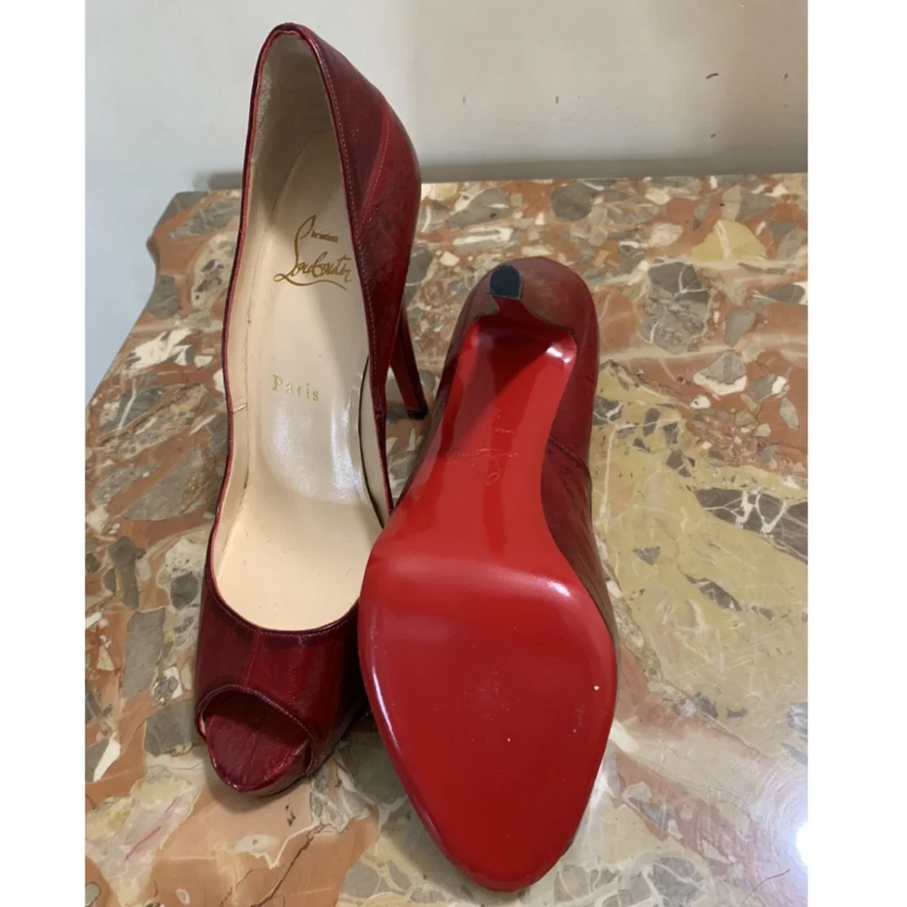 New and Rare! CHRISTIAN LOUBOUTIN red Very Privè exotic leather heels - Picture 1 of 4